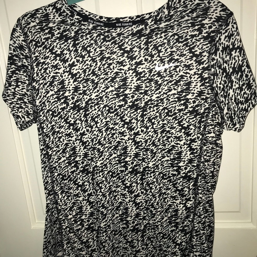 nike running shirt